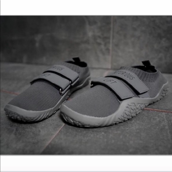 sumo deadlift slippers